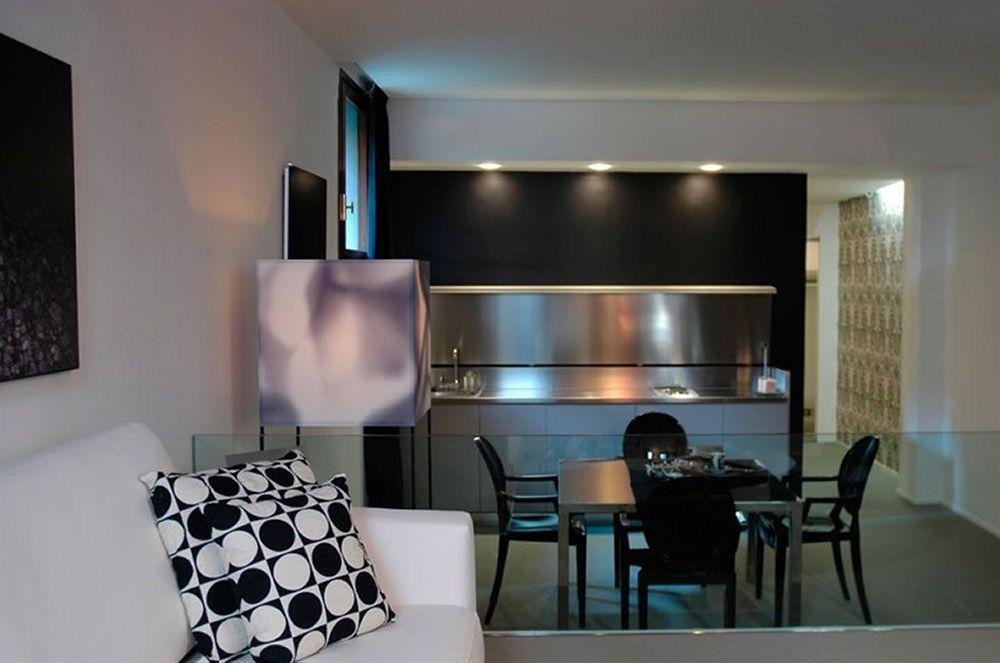 Charming House Iqs Apartment เวนิส ภายนอก รูปภาพ